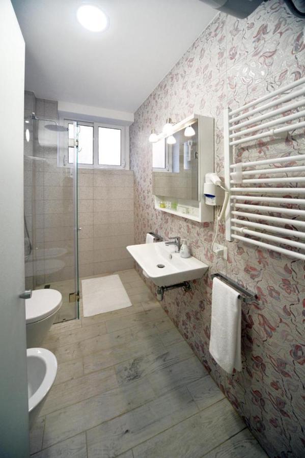 Konak Rooms L Skanderbeg Square 티라나 외부 사진